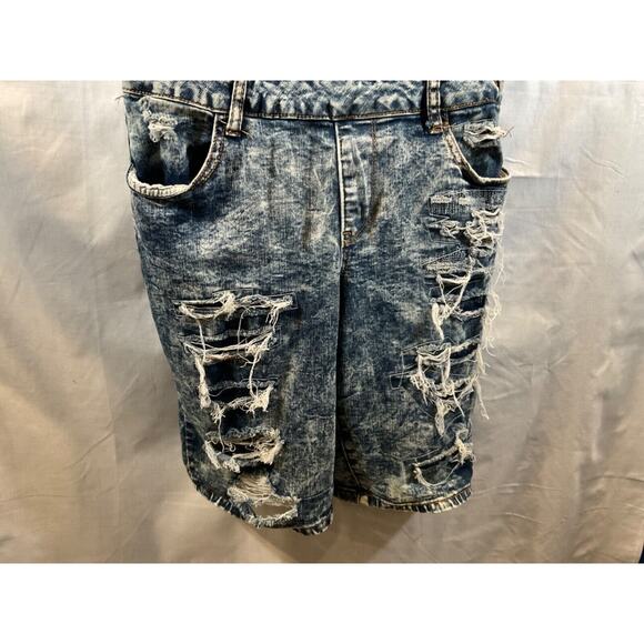 TTraffic Jeans Wear Women’s Distressed Short Bib Overalls Size 11 Cotton Blend - Picture 3 of 9